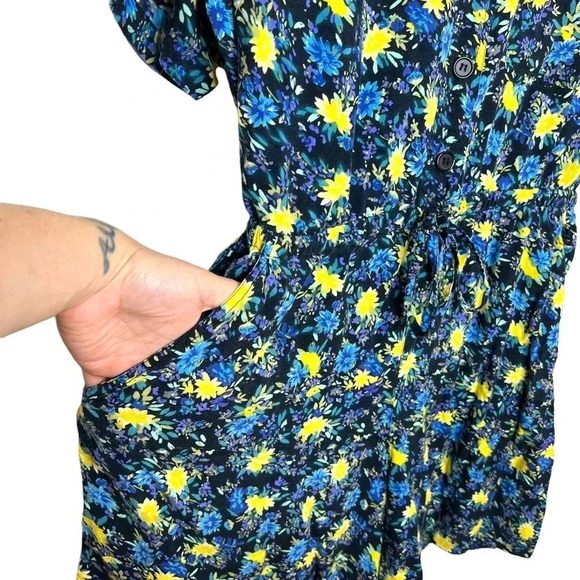 Vintage 90s Floral Print Collared Short Sleeve Romper Jumpsuit Playsuit - Picture 5 of 10